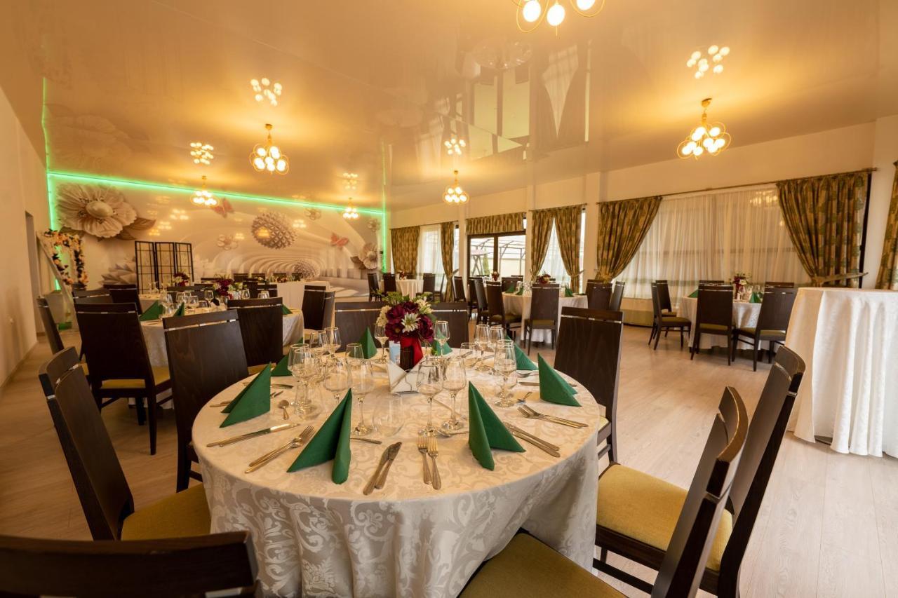 Hotel Coral Valea Lupului  エクステリア 写真