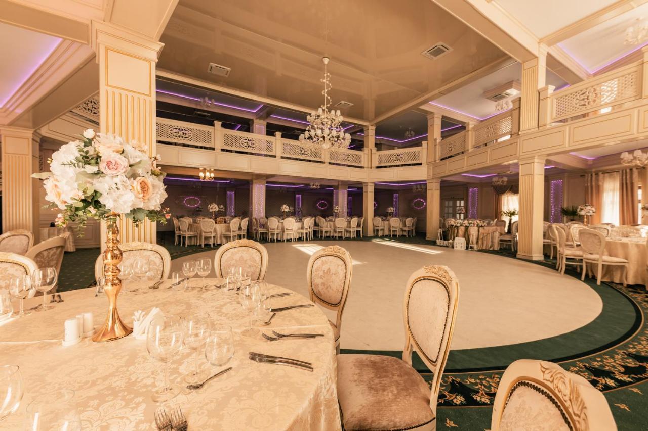 Hotel Coral Valea Lupului  エクステリア 写真