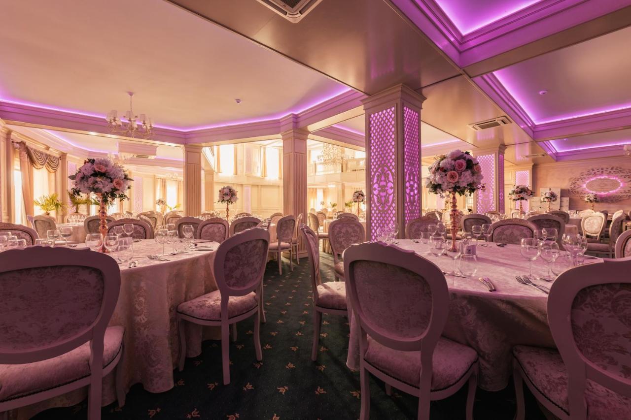 Hotel Coral Valea Lupului  エクステリア 写真