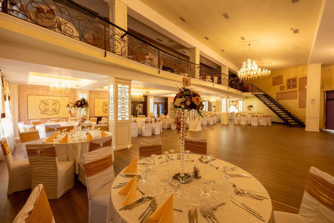 Hotel Coral Valea Lupului  エクステリア 写真